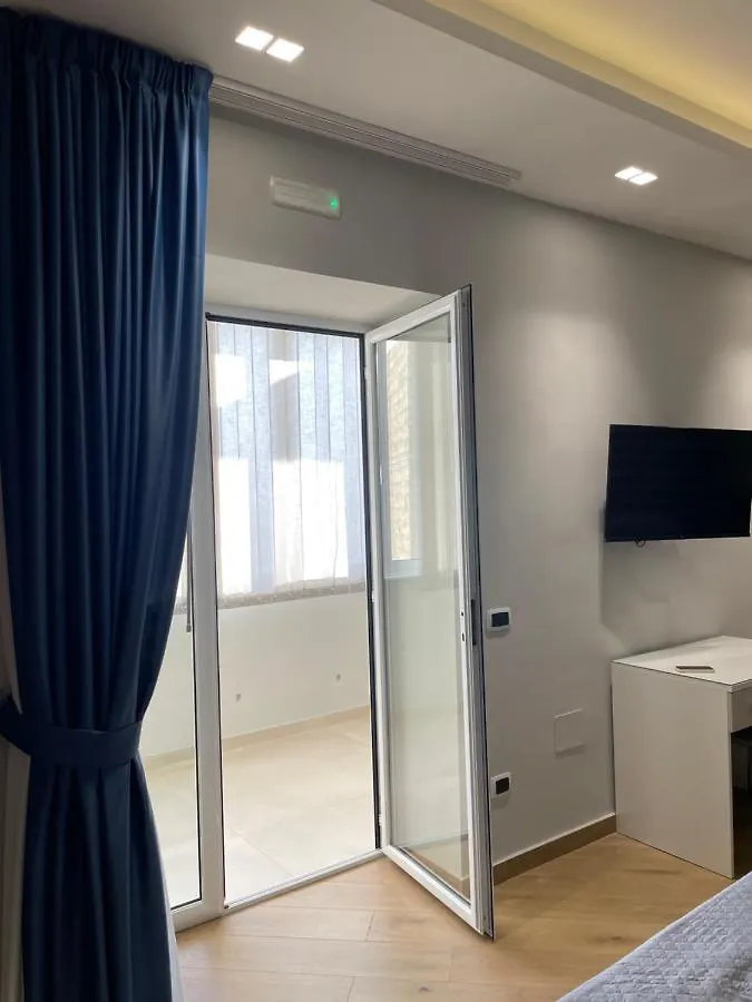 M&M Guest House Ερκολάνο 0*,